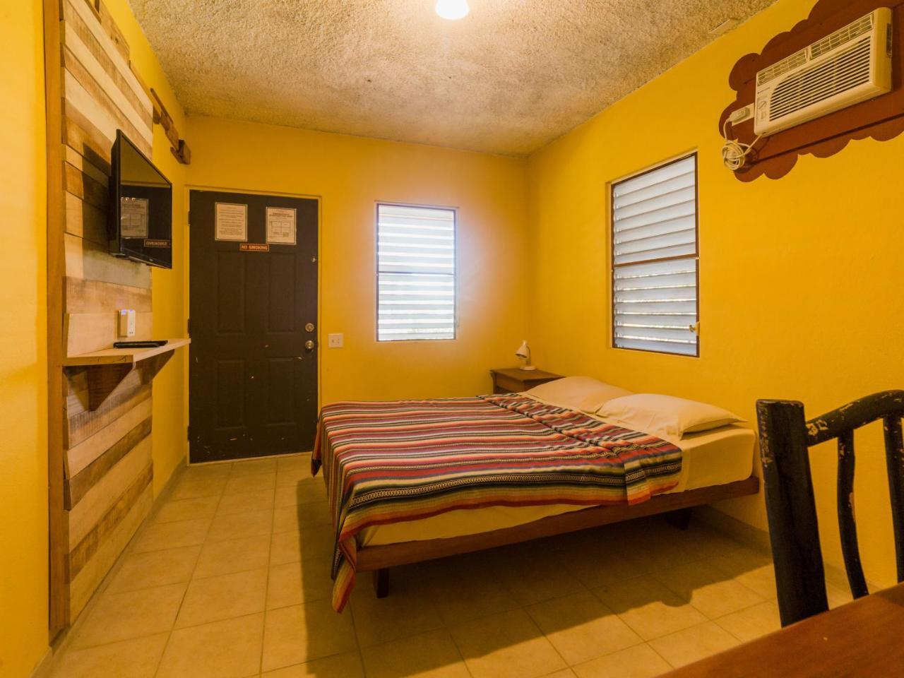 A Piece Of Ground Hostel Punta Gorda Kültér fotó