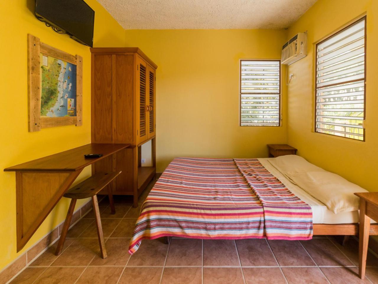 A Piece Of Ground Hostel Punta Gorda Kültér fotó