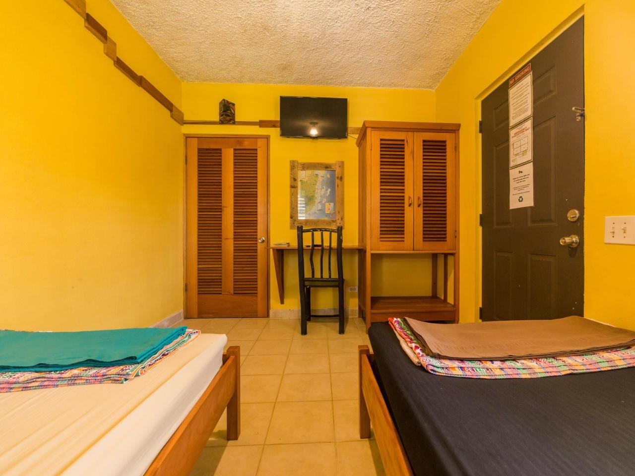 A Piece Of Ground Hostel Punta Gorda Kültér fotó